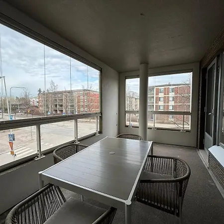 Three Bedroom In Heart Of Tikkurila Vantaa