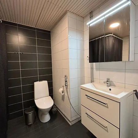 Three Bedroom In Heart Of Tikkurila